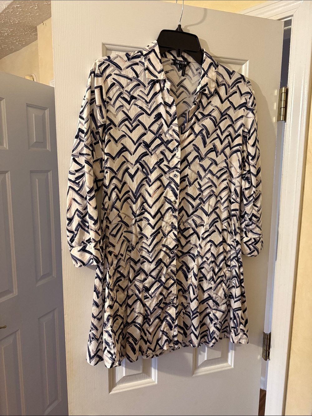 NIC+ZOE White and Navy Patterned Button-Front Tunic